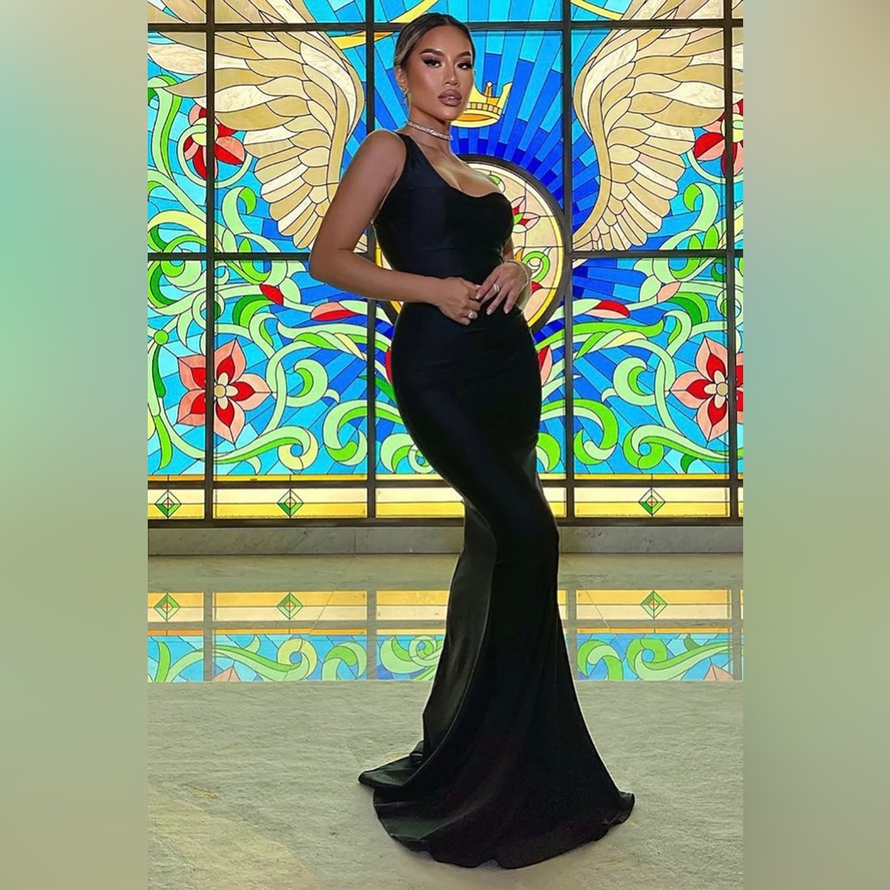 Calling you over maxi dress- Black